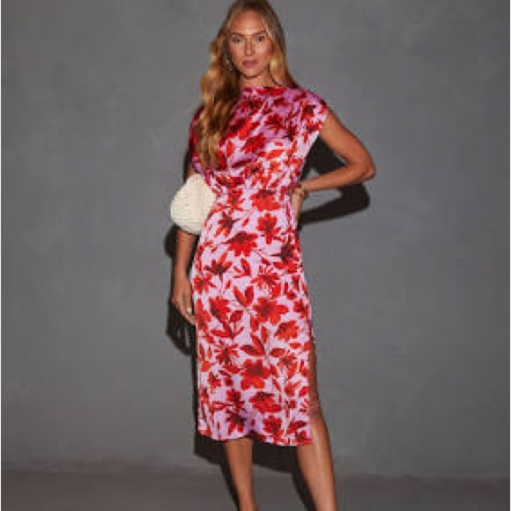 NWOT VICI Garden Goddess Printed Midi Dress